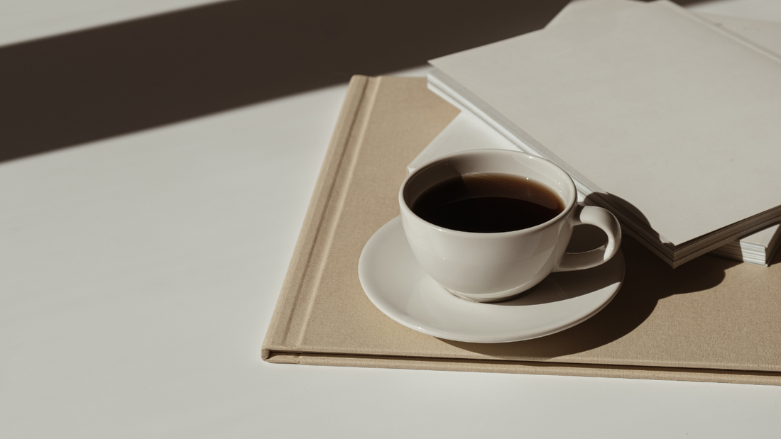 カフェインを摂ると眠れなくなるのはどうして?