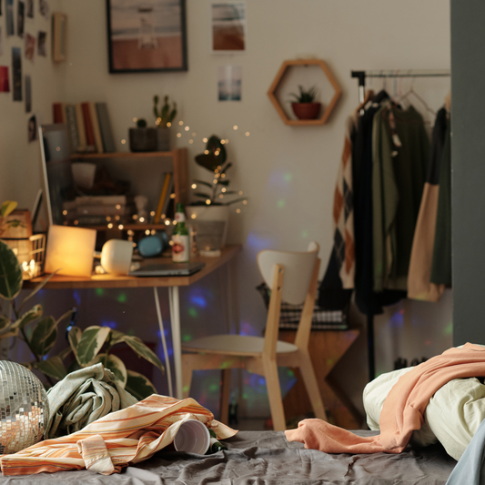 部屋は心を映す鏡じゃない。「秘密基地」であればいい。