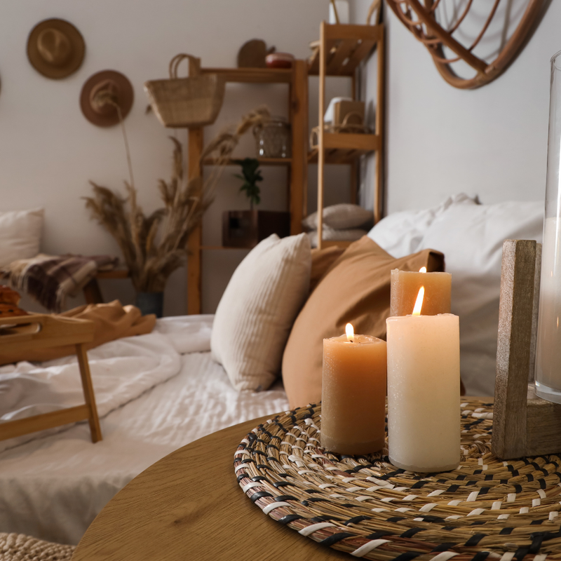 眠れない夜は照明を落として。キャンドルの灯りで過ごす「デジタルデトックス」