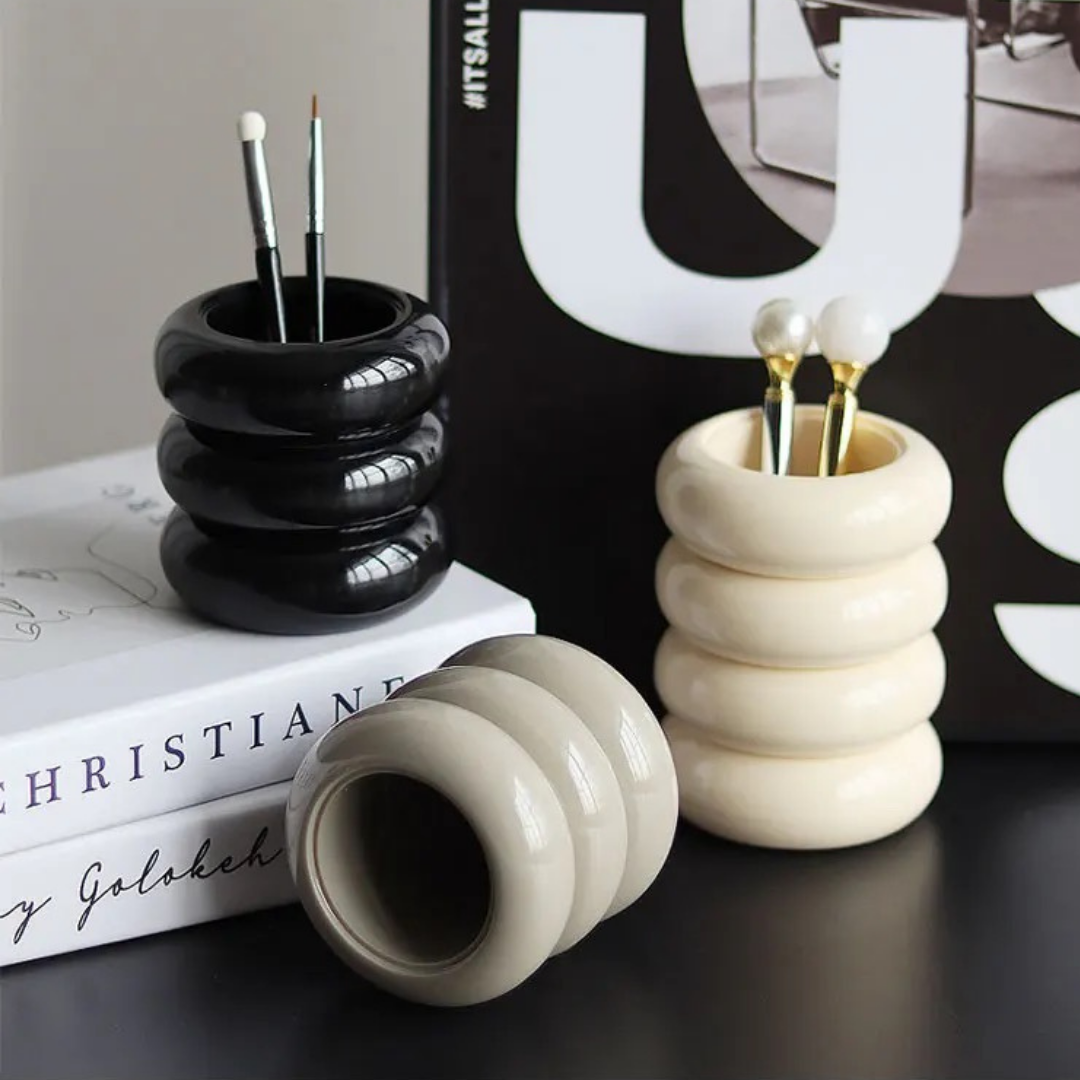 コロンと小物入れ