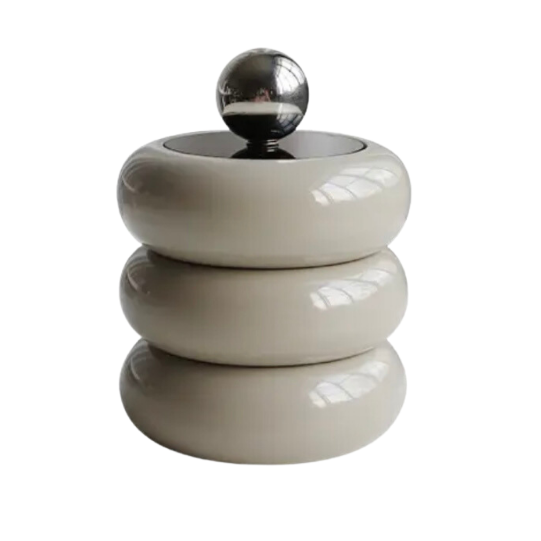 コロンと小物入れ