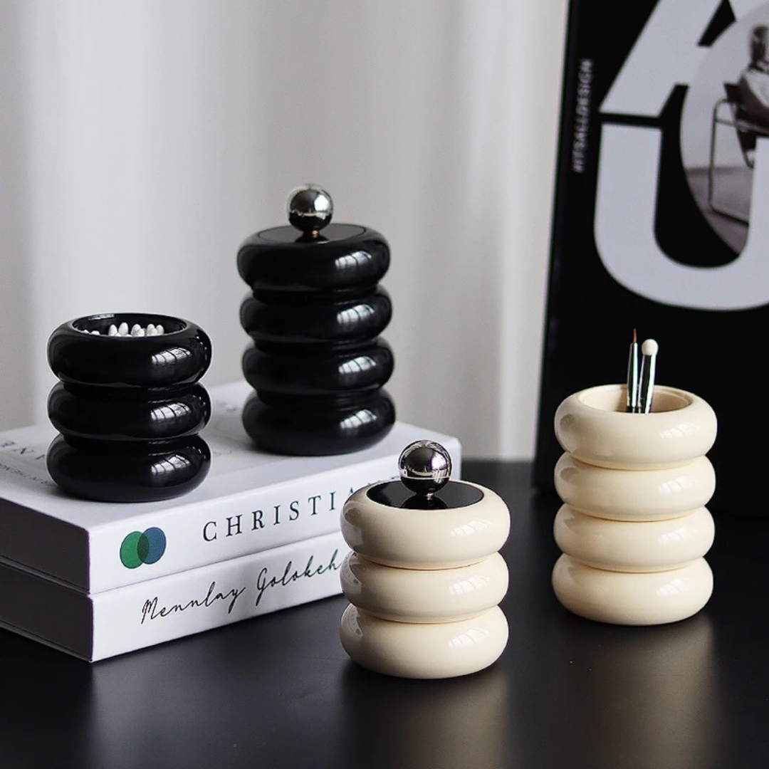 コロンと小物入れ